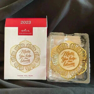 NIB “Mom, You Help Me Bloom” Ornament-Mothers Day Gift Idea